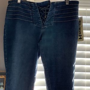 New Jean Capri pants with Velcro closure & tie details